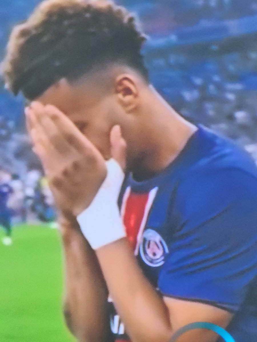 bolivar_lojan's tweet photo. #ChampionsLeague 

PSG CAMPEÓN 5 - 0 https://t.co/GRIO88OnFg