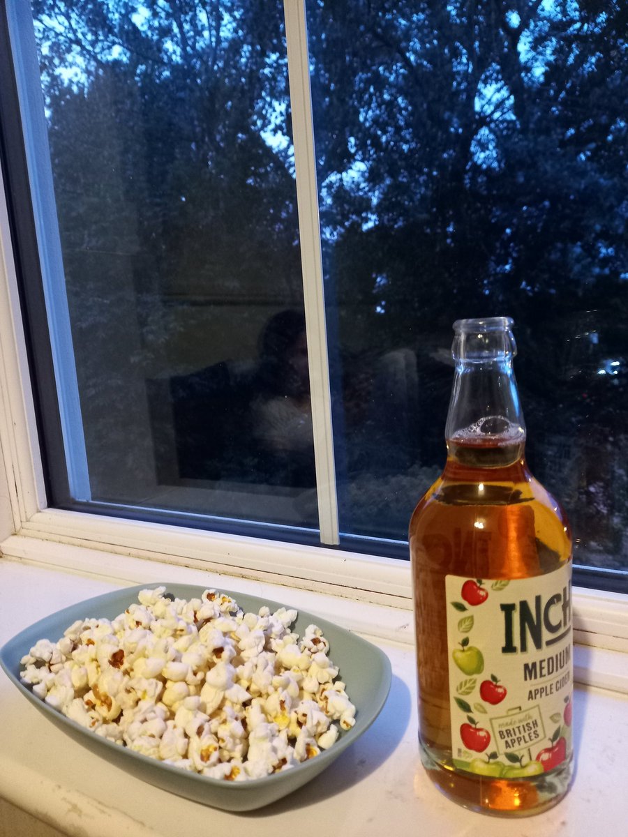 Bu ağaç da aldı başını gitti.