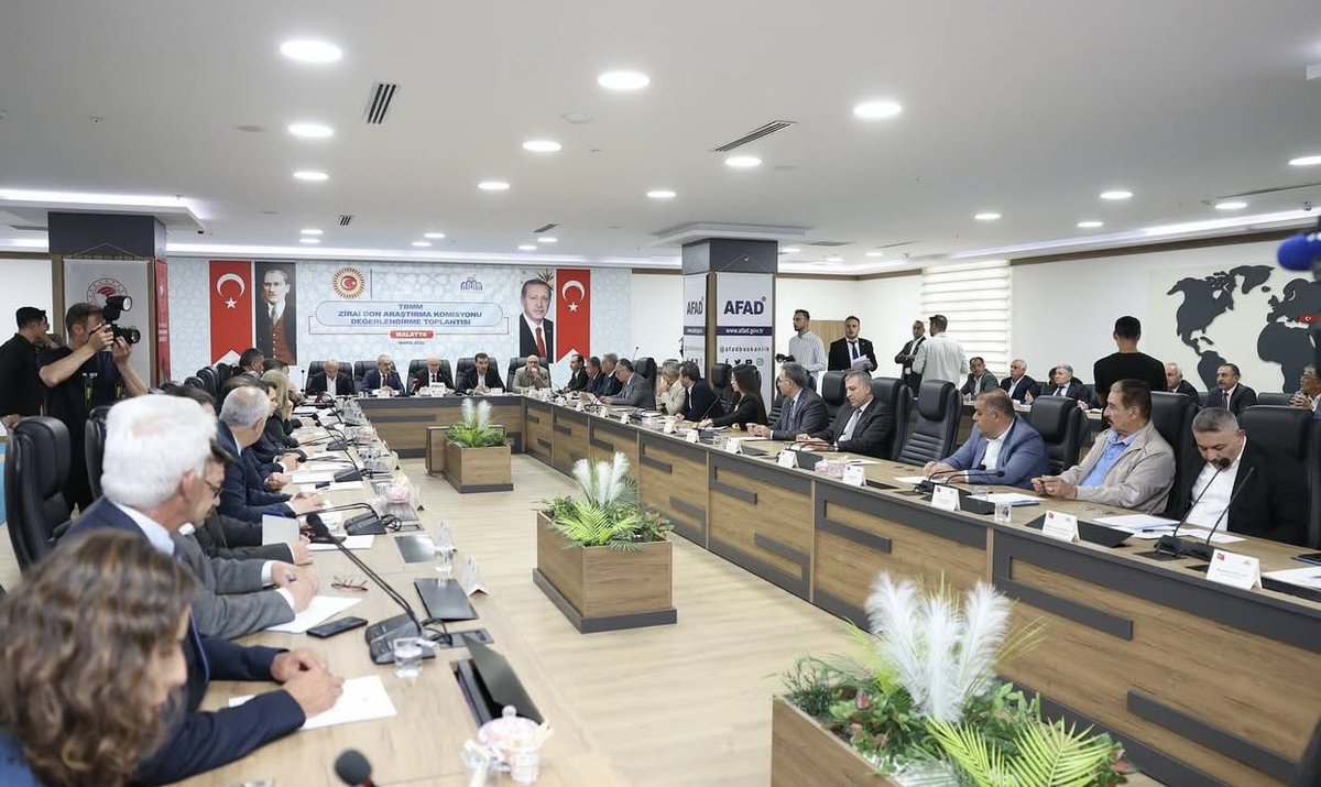 Elazığ, TBMM Zirai Don Araştırma Komisyonu Değerlendirme Toplantısında❗️

Malatya’da gerçekleştirilen toplantıda, İl Müdürümüz İlimizdeki  tarımsal yapı, zirai don olayının ilimiz üzerindeki etkileri ve bugüne kadar yürütülen çalışmalar hakkında  bir sunum yaptı.