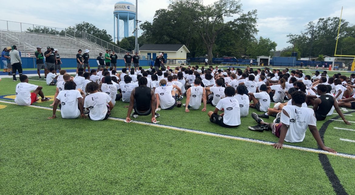 cadehebert123's tweet image. Had a great experience at the @WeevilFootball Camp. I learned a lot from the coaches and I am blessed to have this opportunity @CoachPruitt_UAM @CoachWrightUAM