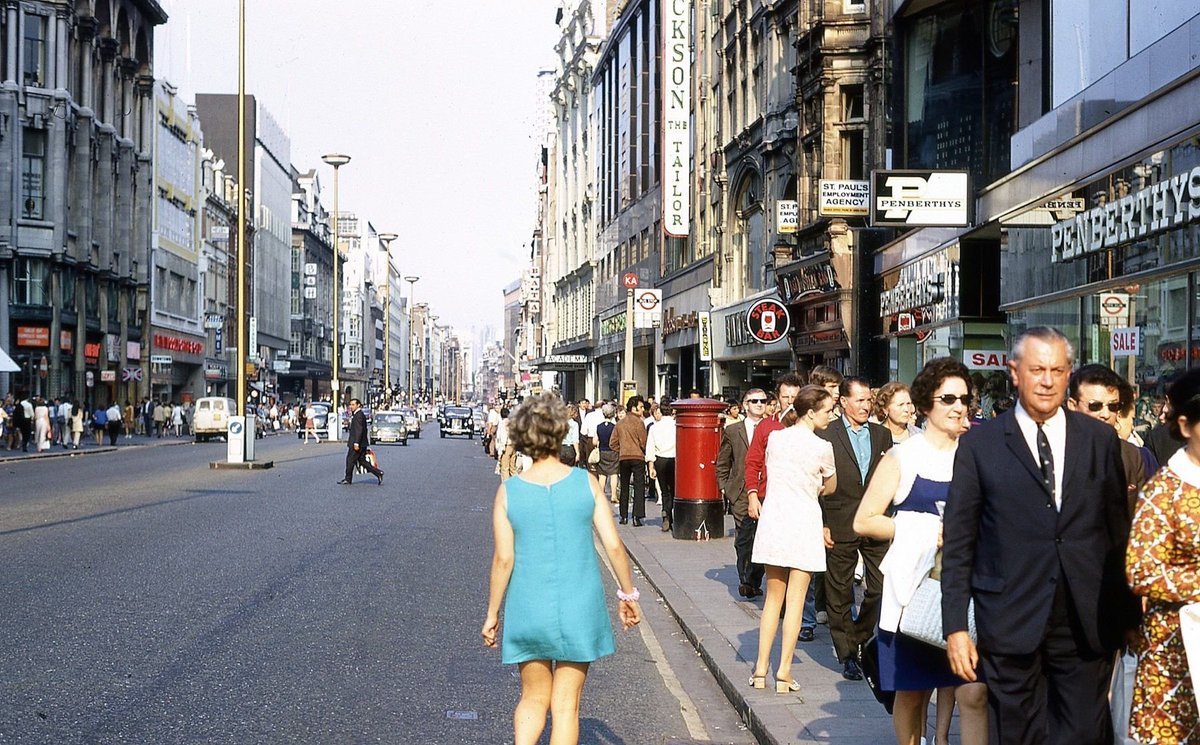 Punkbudgie_'s tweet photo. Before "Diversity"
We could
Get a GP/Dentist appointment
Get a house, now people are renting out garden sheds to live in
We didn't have to
Fear walking down the street/being attacked
Being overlooked for jobs for being white
Put up anti defecation street signs
#UtterFailure https://t.co/LbBh1V2y6h