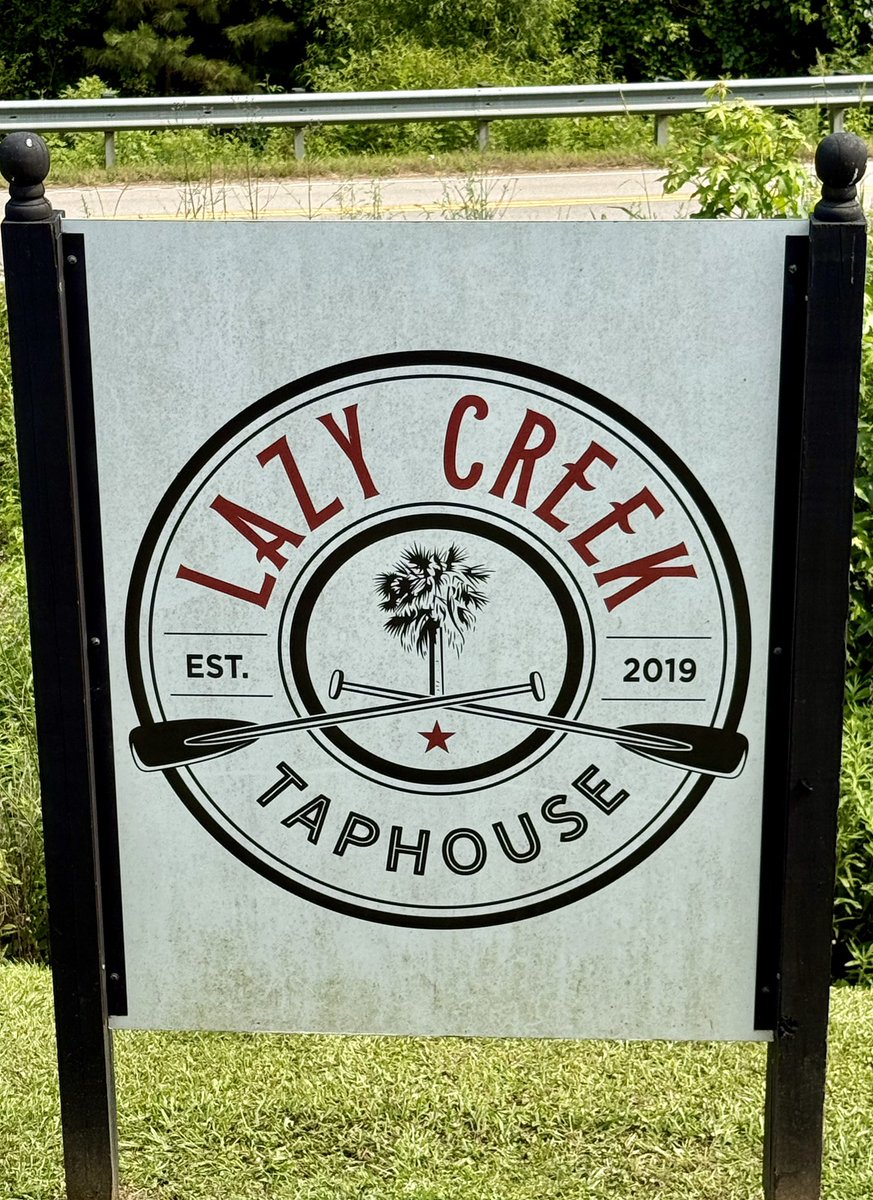 Lazycreekchapin's tweet image. Dinner plans solved…come grab some amazing food from Pip’s!  First time here at Lazy!  The food was so good forgot to take a picture before it was all eaten!  Come say hi to Mallory , Melanie, and Dan and try one (or two) of our 12 craft beers on tap tonight. #chapinsc