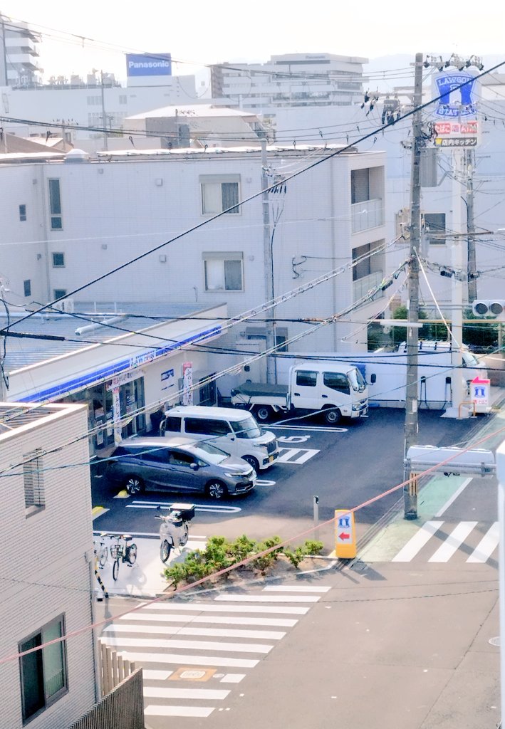 早上好！おはようさん
いつも心は はれるーや☀
#おは戦70601🍨Jn
歳なんか関ない！
バタバタしていて【Ｘ朝ポス】しかできてなく
いいね返し&amp;リプ返しもできてません😥
申し訳ないです！
みなさん、よろしくお願いします！！
人生楽しんでなんぼ！！

感謝を忘れず🙏
笑顔を絶やさず😁