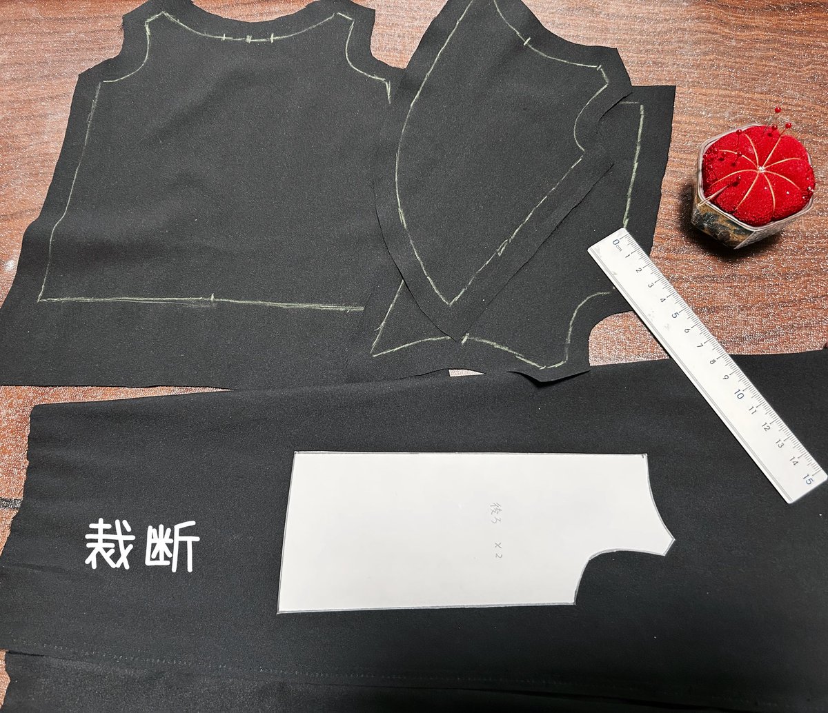 7428yuzz's tweet image. 今日は今からイベント仕事なので作業出来ません😭
間に合うか😰💦
今回はコレ！
これだけで分かる人多いはず😏
#みこっちゃん
#新作
#製作中