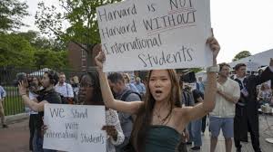 jpglasinovic's tweet photo. Hola. Comparto mi columna "El endurecimiento del poder blando de Estados Unidos" sobre como todo está centrándose en la fuerza y coerción. @Minrel_Chile @adicachile #Harvard #SoftPower #EstadosUnidos  https://t.co/ko7BRAPcXg https://t.co/eaGoeoM6jj