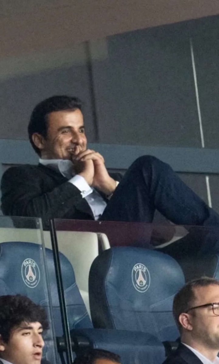 أضحك جعل الضحكة ماتفارقك 🤍🤍🤍🤍