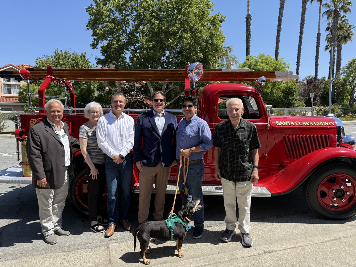 A City Council, a fire captain, and one 🌭 at the ribbon cutting for the new Santa Clara County Firefighters Local 1165 Union Hall in Campbell!