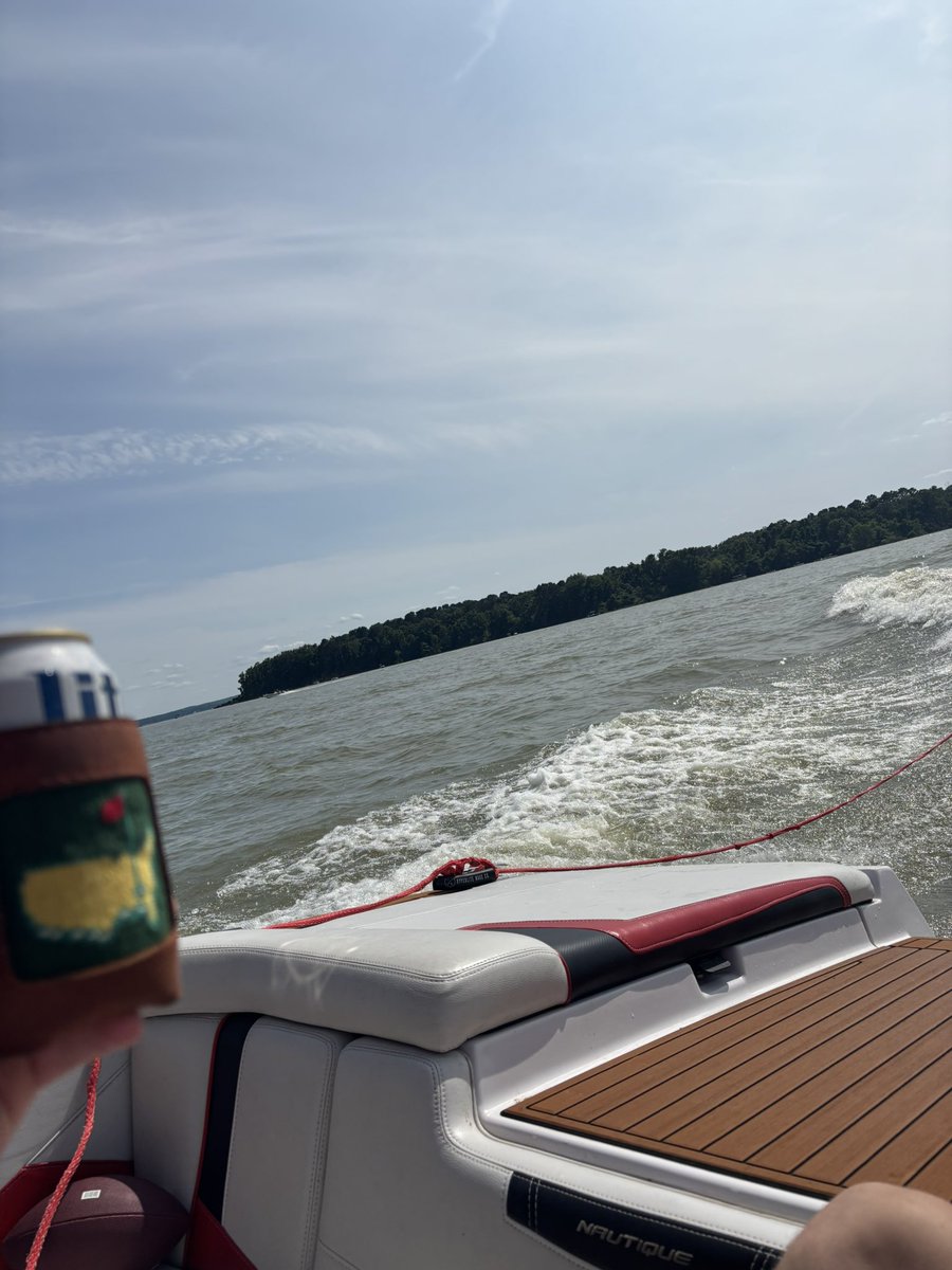 CasperW56988's tweet photo. Lake day with the gentleman #unemployed https://t.co/nsVyUsUsSb