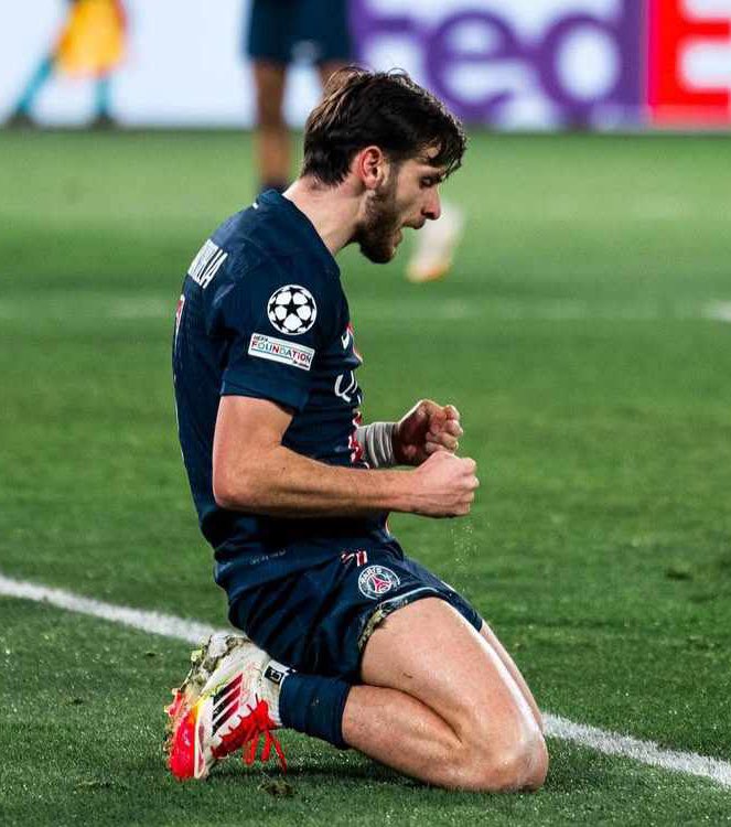 70 millions d’€ c’est pas n’importe quel montant mais l’impact de ce garçon, on est déjà sur l’un des plus beaux du move du mercato hivernal de l’histoire

On connaissait le feu follet, on a découvert le bosseur mort de faim pour récupérer le moindre ballon. Génialissime Kvara.