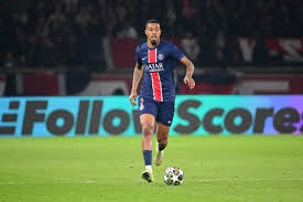 Presnel Kimpembe Sur cette finale : #ParisSaintGermain 

0 Passe 
0 Tire
0 Tacle 
1 Coupe soulevé