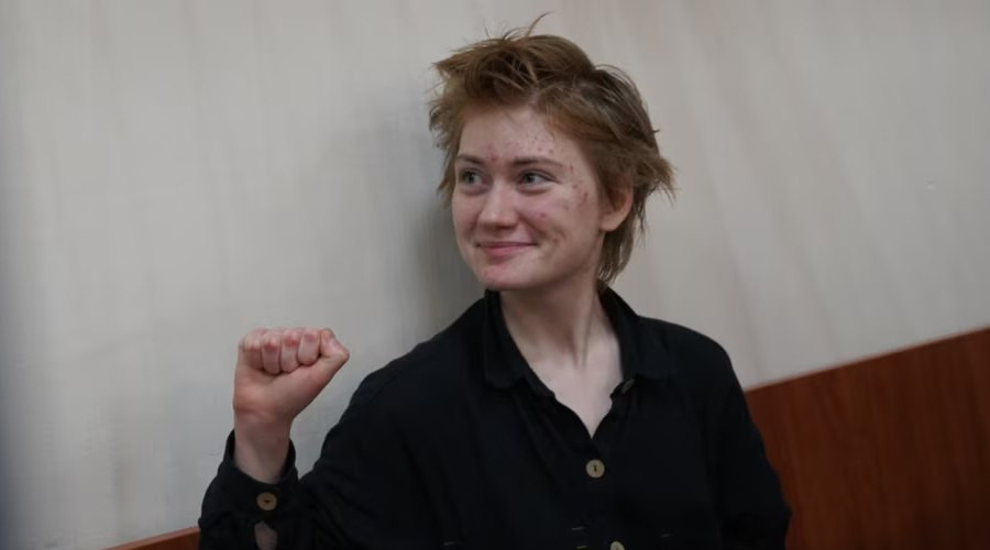 For the first time in Putin's Russia, they are judging people for their last words before the sentence is handed down.

Darya Kozyreva... Her voice, her last words in court have become a new reason for persecution.

She didn't remain silent. She spoke about the war, about the