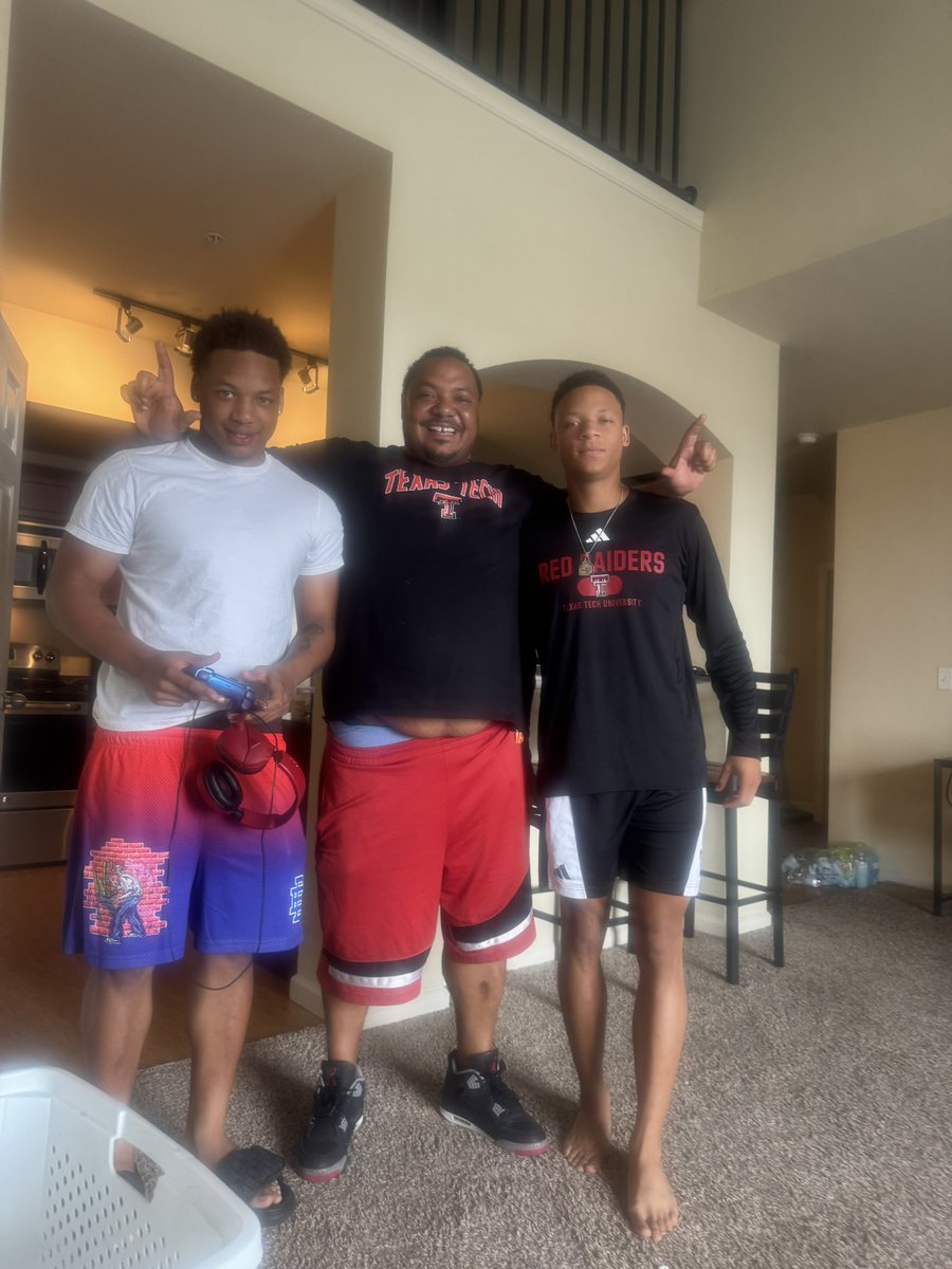 Quincy Joyner (@joynerquincy) on Twitter photo Full Ride God did it!! <a href="/JoeyMcGuireTTU/">Joey McGuire 🌵</a> <a href="/QuintenJoyner/">Quinten Joyner</a> <a href="/Quintaelyn1/">Quintaelyn Joyner</a> !! #Godplan #itsrealinthefield #SuperProudPops #WreakEM Full Ride God did it!! <a href="/JoeyMcGuireTTU/">Joey McGuire 🌵</a> <a href="/QuintenJoyner/">Quinten Joyner</a> <a href="/Quintaelyn1/">Quintaelyn Joyner</a> !! #Godplan #itsrealinthefield #SuperProudPops #WreakEM