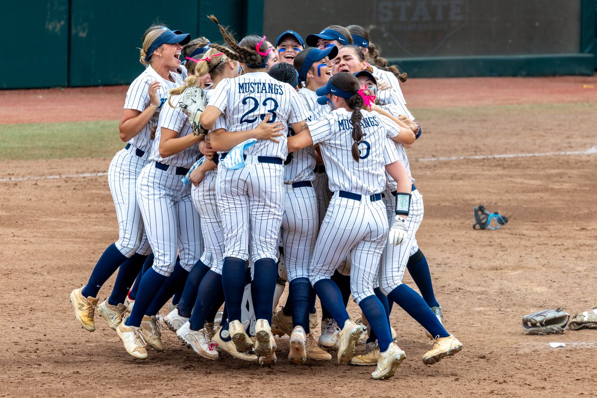 Humble ISD (@humbleisd) on Twitter photo 📸: The Celebration from ALL angles!!
<a href="/KingwoodSB/">Kingwood HS Softball</a> storms the field after capturing the program's first-ever State Championship!!
These 2025 Lady Mustangs have CEMENTED their legacy in GOLD! #UILState 📸: The Celebration from ALL angles!!
<a href="/KingwoodSB/">Kingwood HS Softball</a> storms the field after capturing the program's first-ever State Championship!!
These 2025 Lady Mustangs have CEMENTED their legacy in GOLD! #UILState