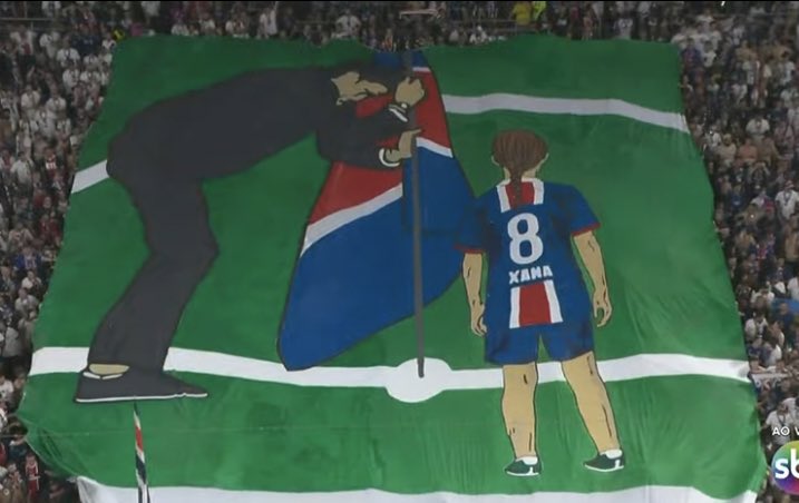 HOMENAGEM DA TORCIDA DO PSG PARA O LUÍS HENRIQUE! 

COMPLETAMENTE EMOCIONANTE!