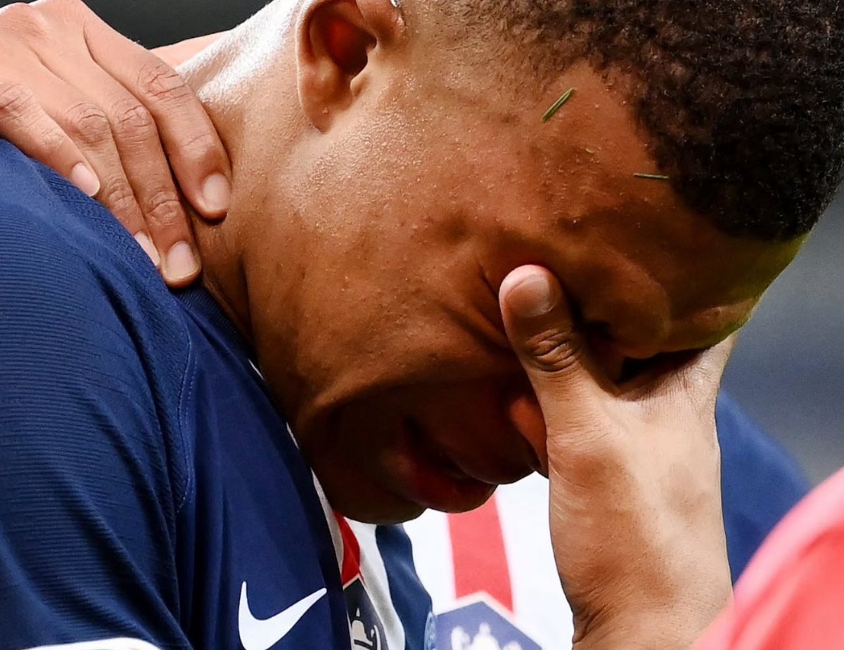 Bruno_Attal_'s tweet photo. Mbappé ce petit ange parti beaucoup trop tôt du #ParisSaintGermain 

#PSG #PsgInter https://t.co/6V69MFMsht