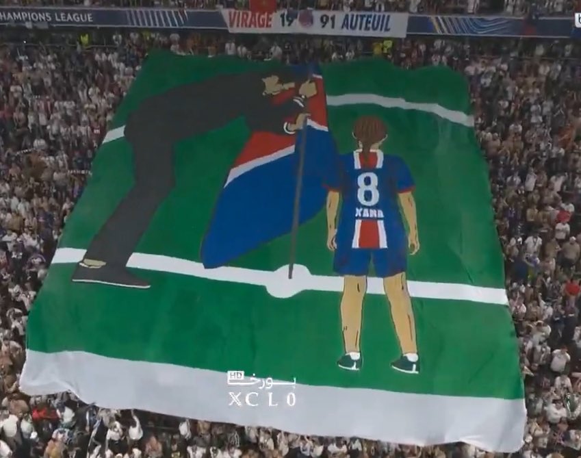 El tifo de los aficionados del PSG para Luis Enrique.

Una ilustración de él con su hija. Que detallazo. Esto es fútbol. 🤍🥹 #UclFinal
