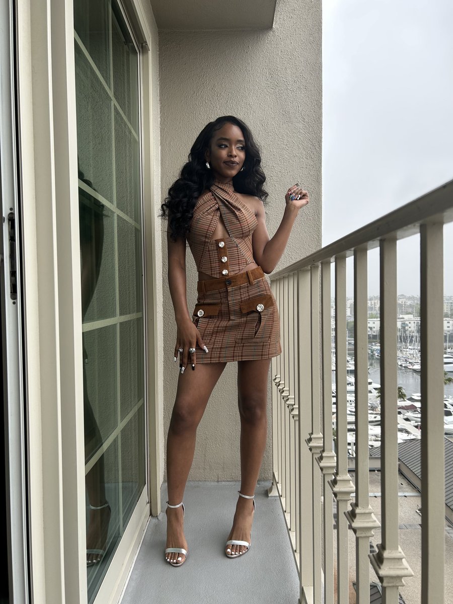 and did 😍💅🏾 #ForeverNetflix #TUDUM