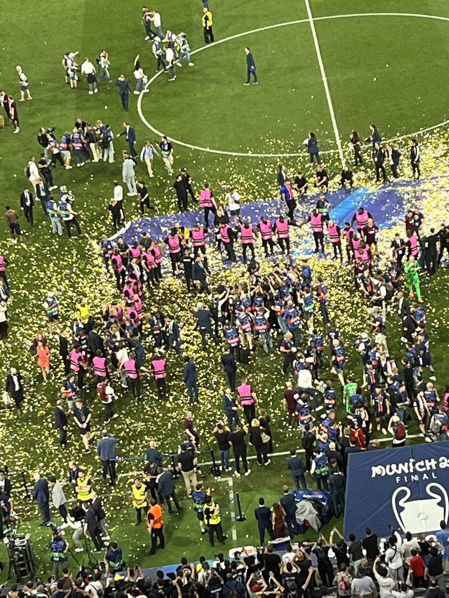 Ça va, Presnel Kimpembe a sauvé la coupe 😅 #PSGINT