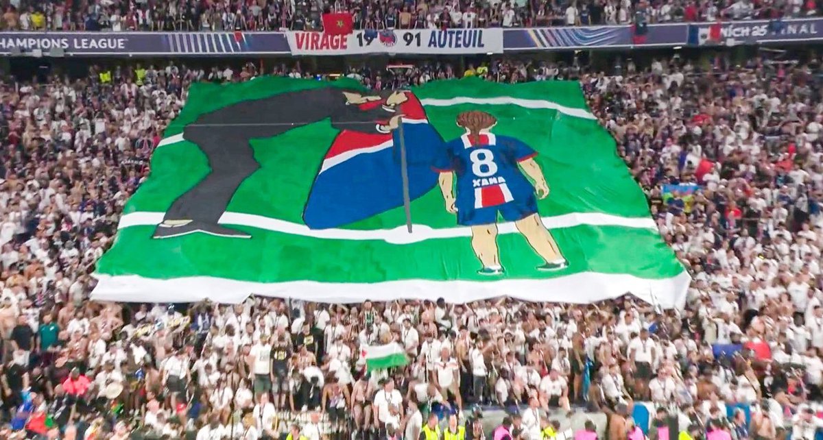 touchlinefracas's tweet photo. TIFO of all TIFO’s.

PSG fans >>>>>>>>>>>>>>>>>>>>>> https://t.co/1ix6H4rBb2