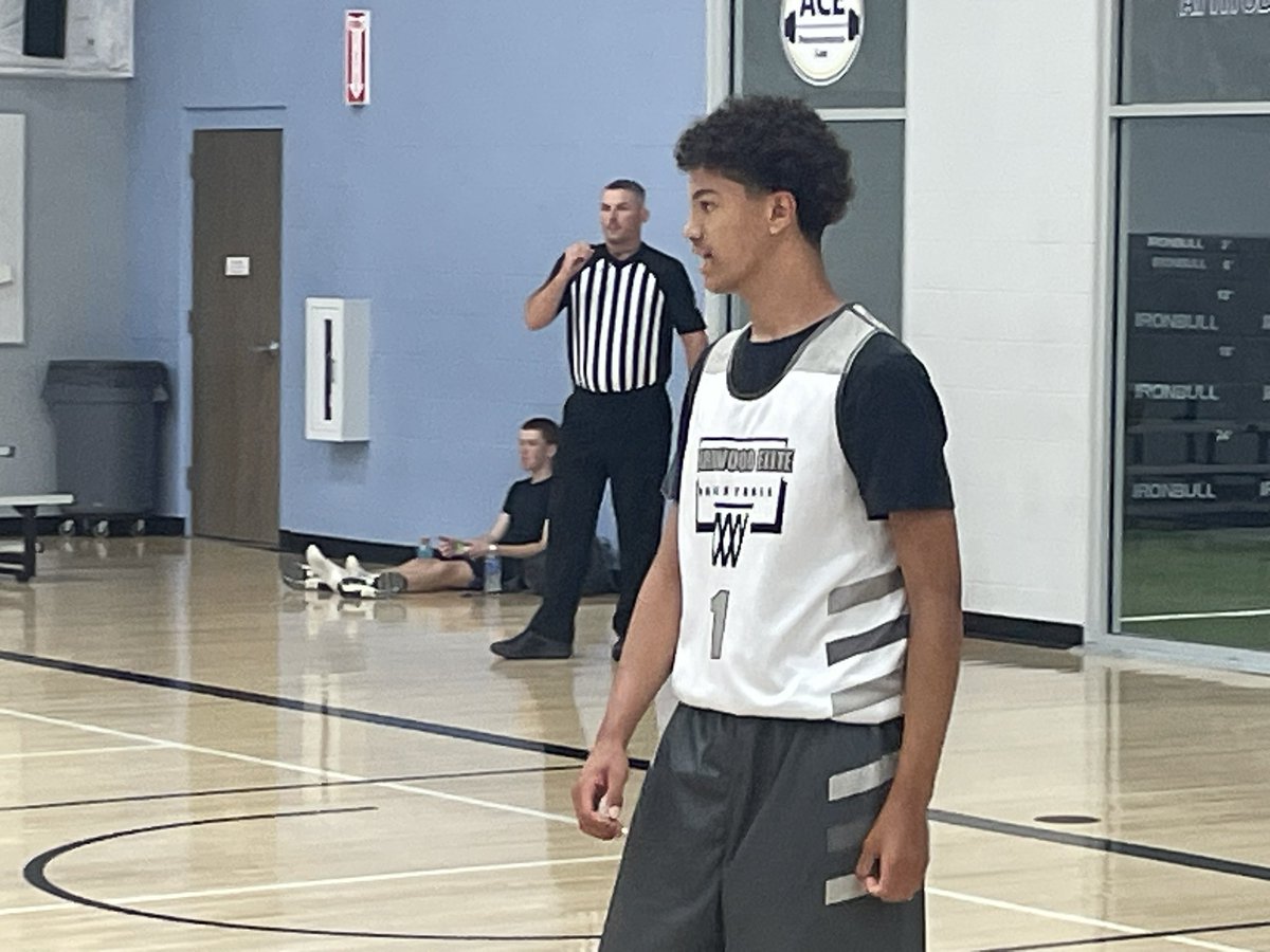Prep Hoops Missouri (@prephoopsmo) on Twitter photo 6’4 2026 Adones Smith of <a href="/HardwoodElite_/">Hardwood Elite</a> is cooking in this afternoon’s game. He’s knocked down a pair of 3-pointers and a nice turnaround jumper in the lane off the bounce. Attends North Point #PHShowMeShowdown 6’4 2026 Adones Smith of <a href="/HardwoodElite_/">Hardwood Elite</a> is cooking in this afternoon’s game. He’s knocked down a pair of 3-pointers and a nice turnaround jumper in the lane off the bounce. Attends North Point #PHShowMeShowdown