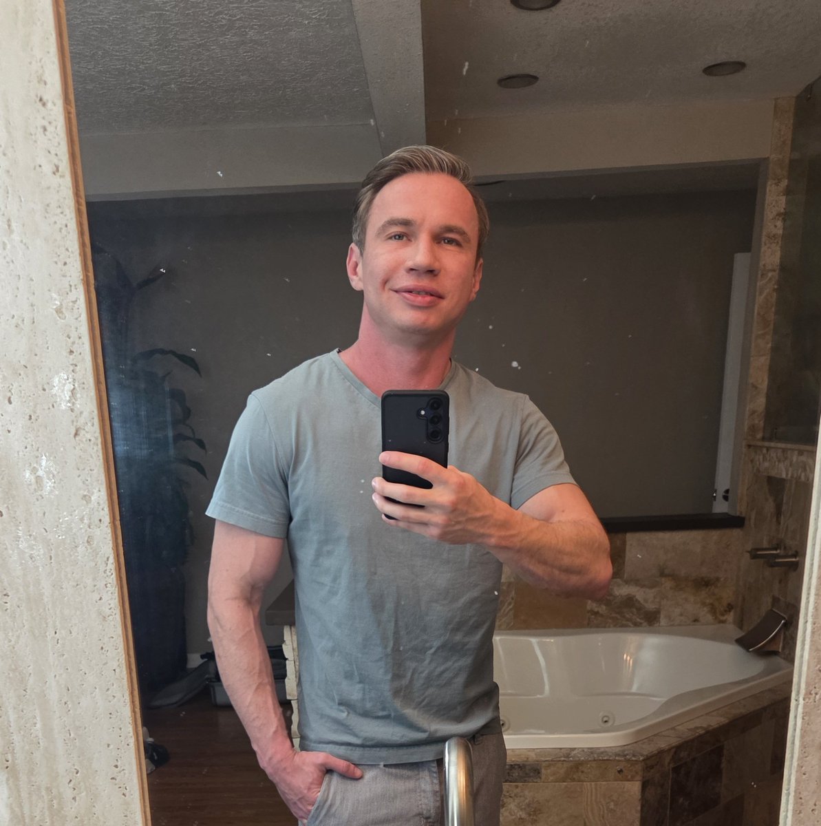 No more disheveled hair! ✂️ Camera ready for the big show tonight 🎥