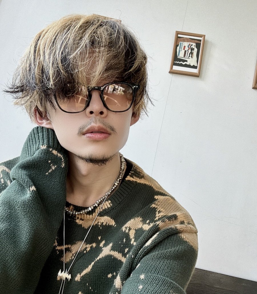 #ootd
#あさひかわ菓子博
 
おはよ…🥱
めちゃくちゃ早起き…
ライブ楽しみ…

😪