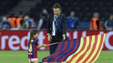 MotivacionesF's tweet photo. El hermoso tifo de la afición del PSG 🥹 https://t.co/Pl5PhtKlXH