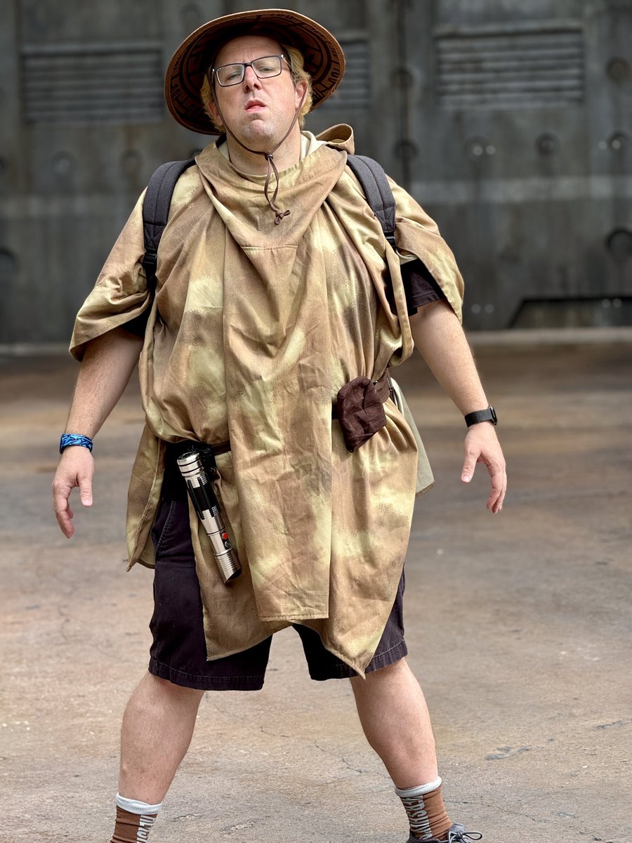 Good morning to my haters…… feel free to pass through these gates :) I dare you :)))  😋😇😸🧑🏻‍🍳💋