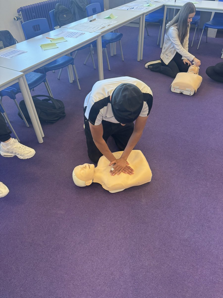MissLittlejohn3's tweet image. A great couple of days helping our seniors achieve their level 6 first aid at work qualification⛑️ What a fantastic boost for their employability. Employers highly value these skills! @StMachar_WA @stmacharacademy