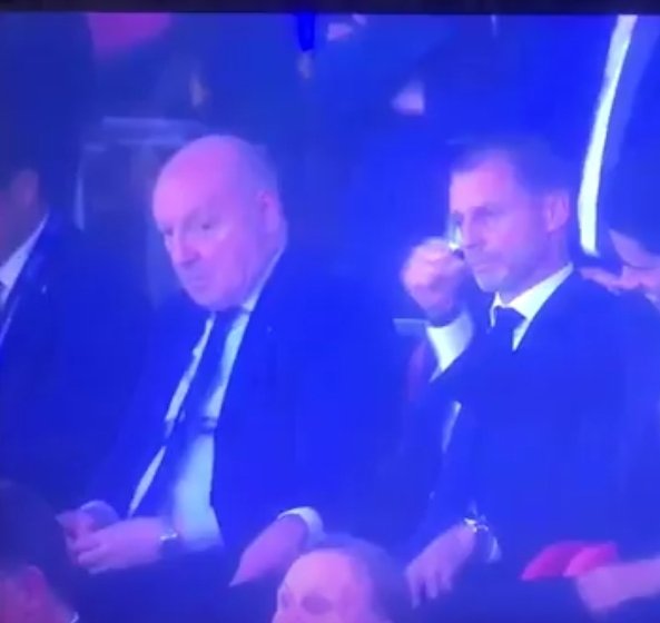 INTERMERDA. AMALA. 🖕🖕🖕🖕🖕