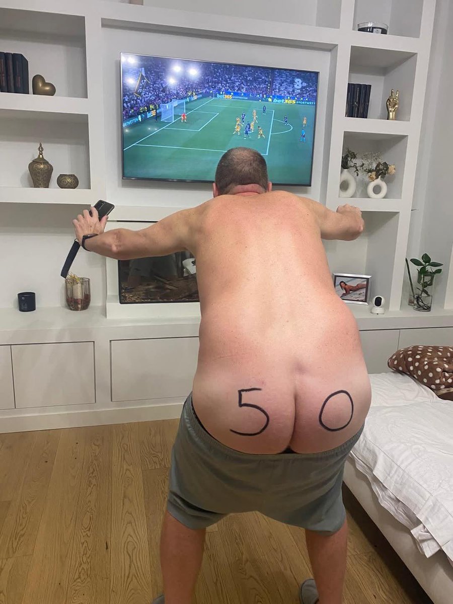 Gobbacciavera1's tweet photo. Trovatemi sto mito 💦🤣🤣🤣 https://t.co/3kSY1995D7