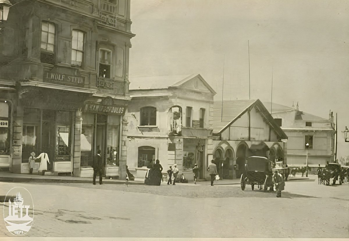 Tünel Meydanı, Beyoğlu, İstanbul, c 1870
(During construction of the funicular line)

Photo from İSTANBUL YEDİ TEPE
