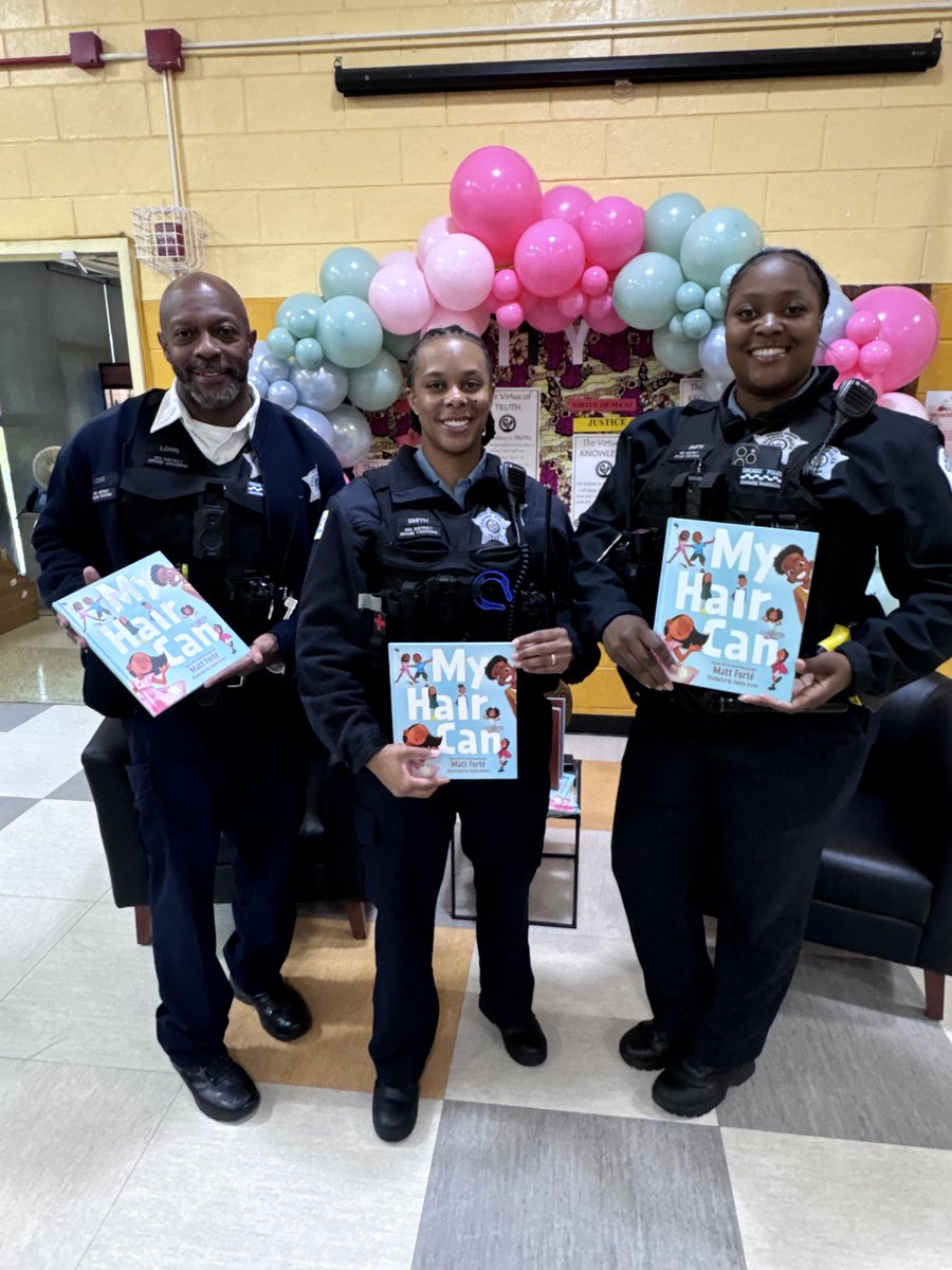 Feeding minds. Uplifting hearts. Building confidence.

Today, Sigma Omega Chapter of Omega Psi Phi Fraternity, Inc. partnered with Woodlawn Community School, Matt Forte, <a href="/Colgate/">Colgate Smile</a> , Dr. Karen Lever of 28 to Brush, CPD &amp; more to pour into our scholars.

Matt read My Hair Can,