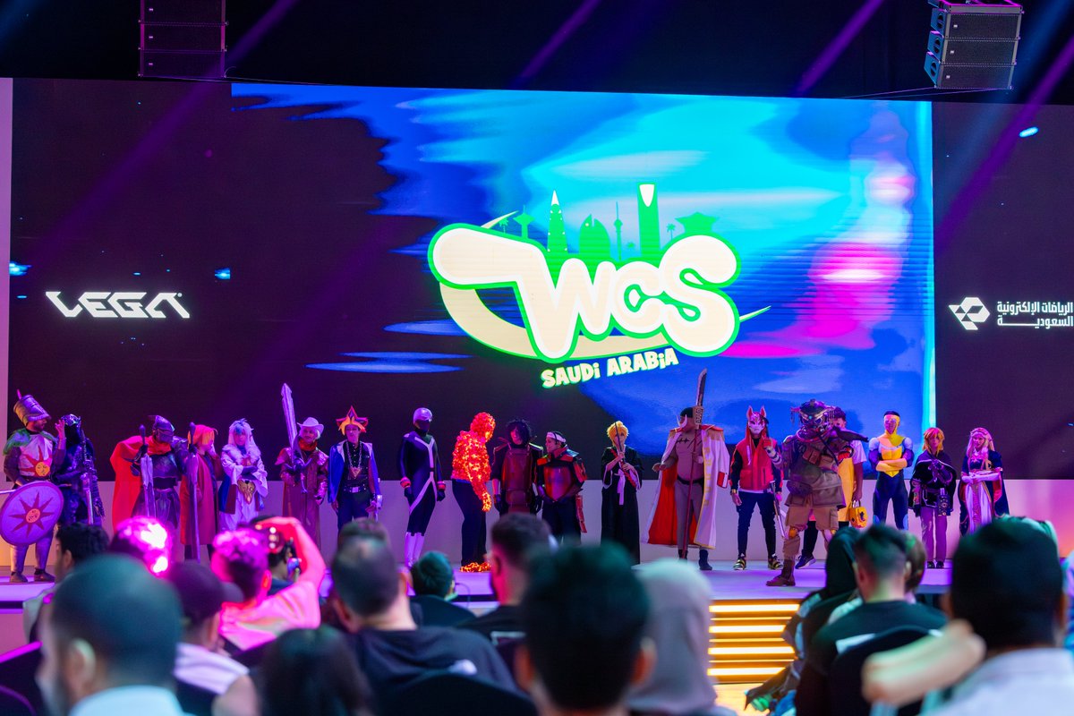 Saudi_Esports's tweet photo. حدث ضخم جمع عُشّاق الكوسبلاي، وفرحة وحدة ضمت الكبار والصغار 📸💜

#SEFArena | #موطن_التفوق https://t.co/quG2Zc6iQQ