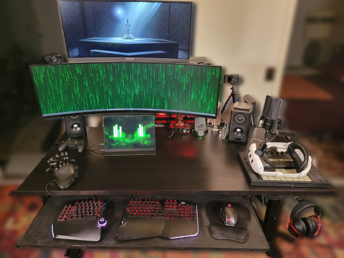 aksiomatix's tweet image. Command Center.
- 3 Monitor's with specific purposes and live wallpapers
- VR Headset on standby for VR development
- Azeron Cyborg controller for rapid development inside of any application
- Dream rig behind rendering everything in real time
#VRdeveloper #UnrealEngine5 #gamedev