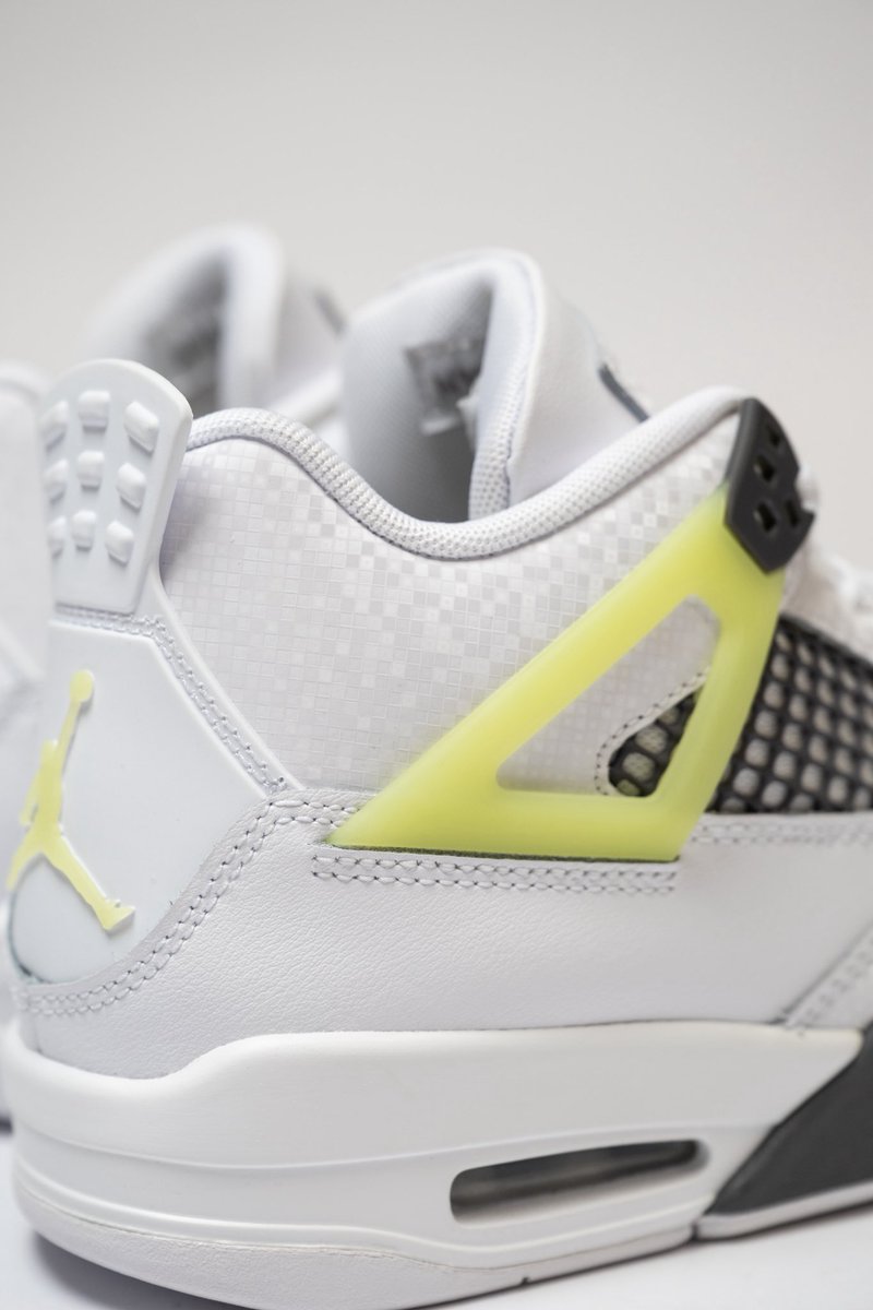 SOLEFLY's tweet image. Nike Air Jordan 4 Retro #LemonTwist available tomorrow at both locations, online and on the Solefly App $160 USD