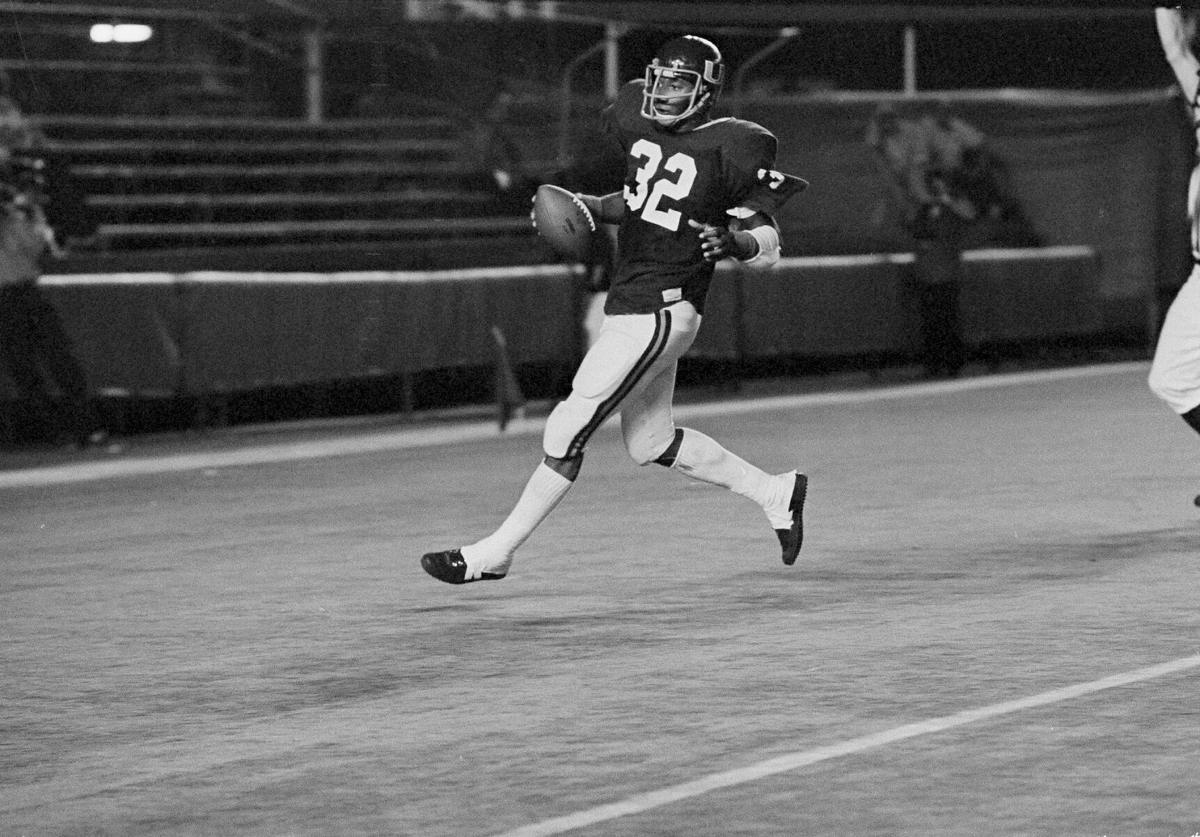 ChuckForeman's tweet image. Walking into the end zone for 6! Sometimes it was just that simple.