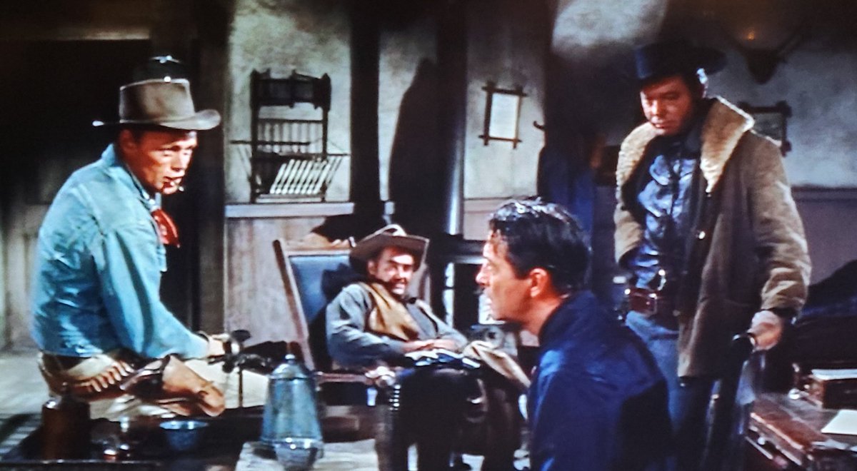 TOSSatNight's tweet image. #TOSSAlumniSighting De playing a bad guy in a western! Can you believe it??
#TheLawAndJakeWade #TOSSatNight