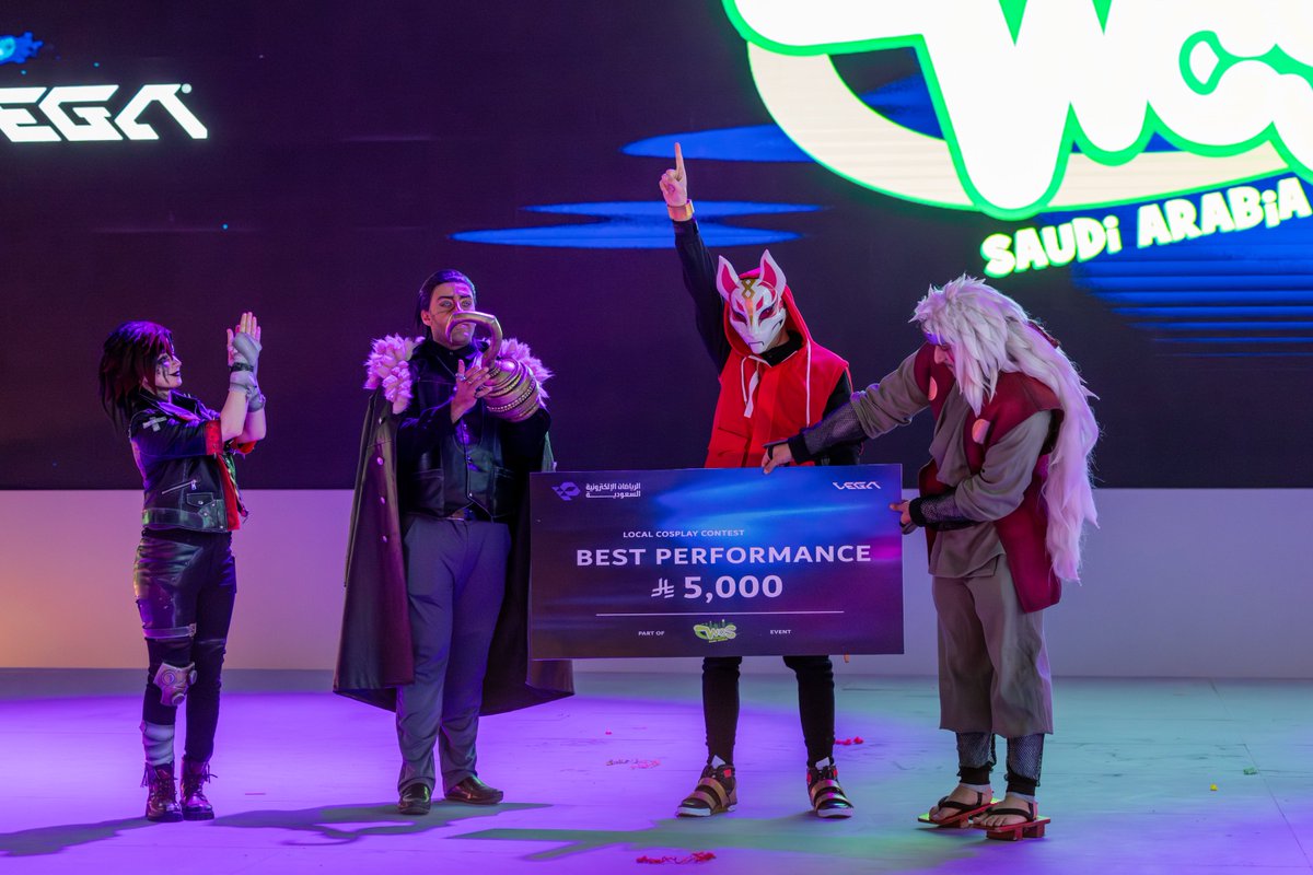 Saudi_Esports's tweet photo. نبارك للمشاركين فوزهم في مسابقة الكوسبلاي 🧚‍♂  
إبداعكم خطف أنظار الجميع 🤩👏🏼

#SEFArena | #موطن_التفوق https://t.co/1atAQSXGvJ