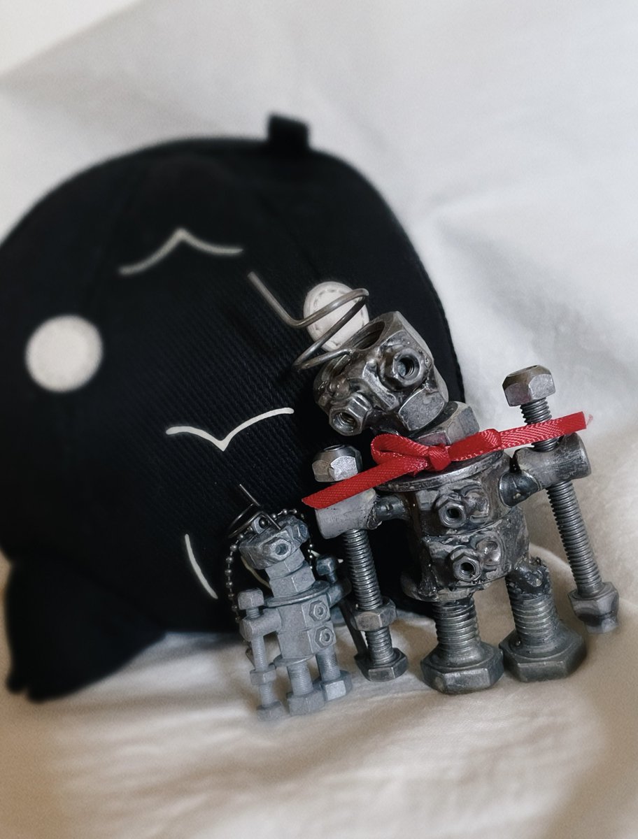 yone_maru310211's tweet image. 6月1日 今日も返信なし

#米津玄師
#POSTHUMAN