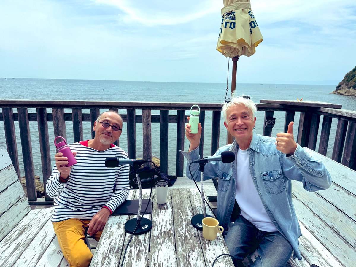 SHONANbytheSea's tweet image. hydro Flask presents 今日も最高じゃん！

今月のゲストはglobeのメンバー✨
大学教授、健康生活研究会としても活躍中の
マークパンサーさんです🌈

サーフィンの話🏄
globeの話🎤
自然や健康の話など🌊

📷写真家　＃横山泰介 さんとの 
＃surfers でのトークをお楽しみに

＃バイザシー  ＃radiko