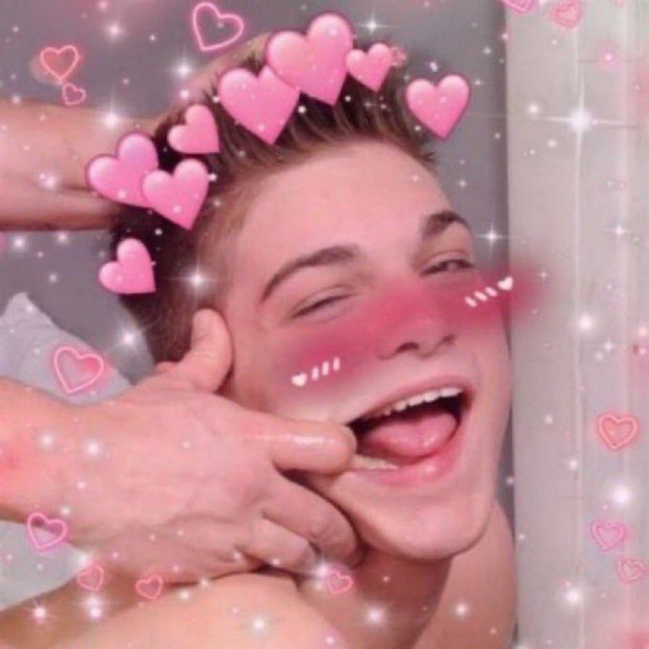 went to a dive bar last night and bought a round of 6 cocktails for $30