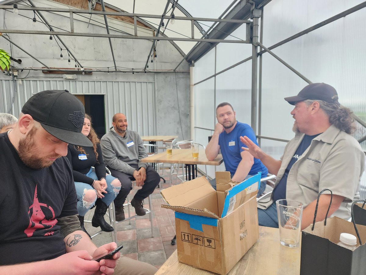 SyracuseBC's tweet image. Another great Syracuse Bar Citizen in the books!
Thank you to @WillowRockBrew for hosting us to @westbrookdrew @DaPoets42 and so many others for stopping out - doing some amazing giveaways and overall contributing to an amazing time!
See you all at the next one! 🚀