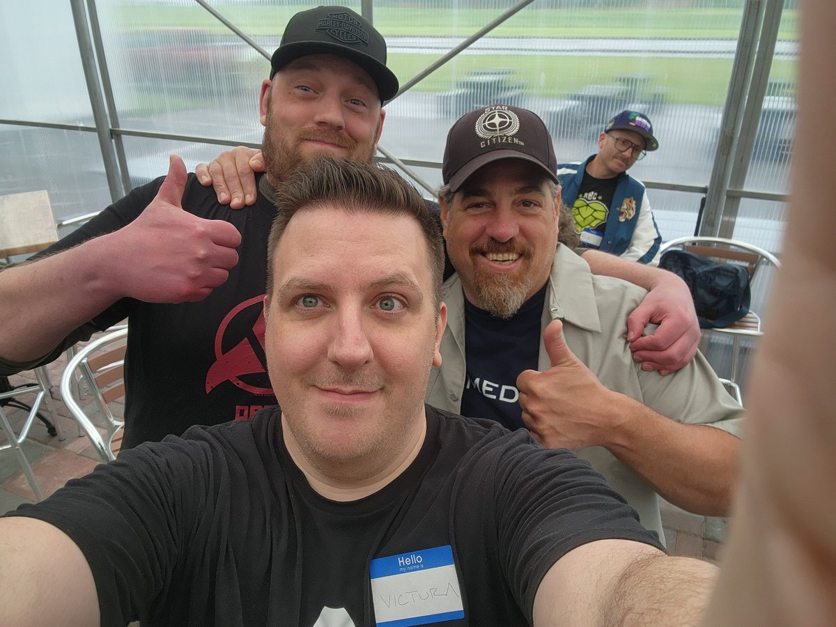 SyracuseBC's tweet image. Another great Syracuse Bar Citizen in the books!
Thank you to @WillowRockBrew for hosting us to @westbrookdrew @DaPoets42 and so many others for stopping out - doing some amazing giveaways and overall contributing to an amazing time!
See you all at the next one! 🚀