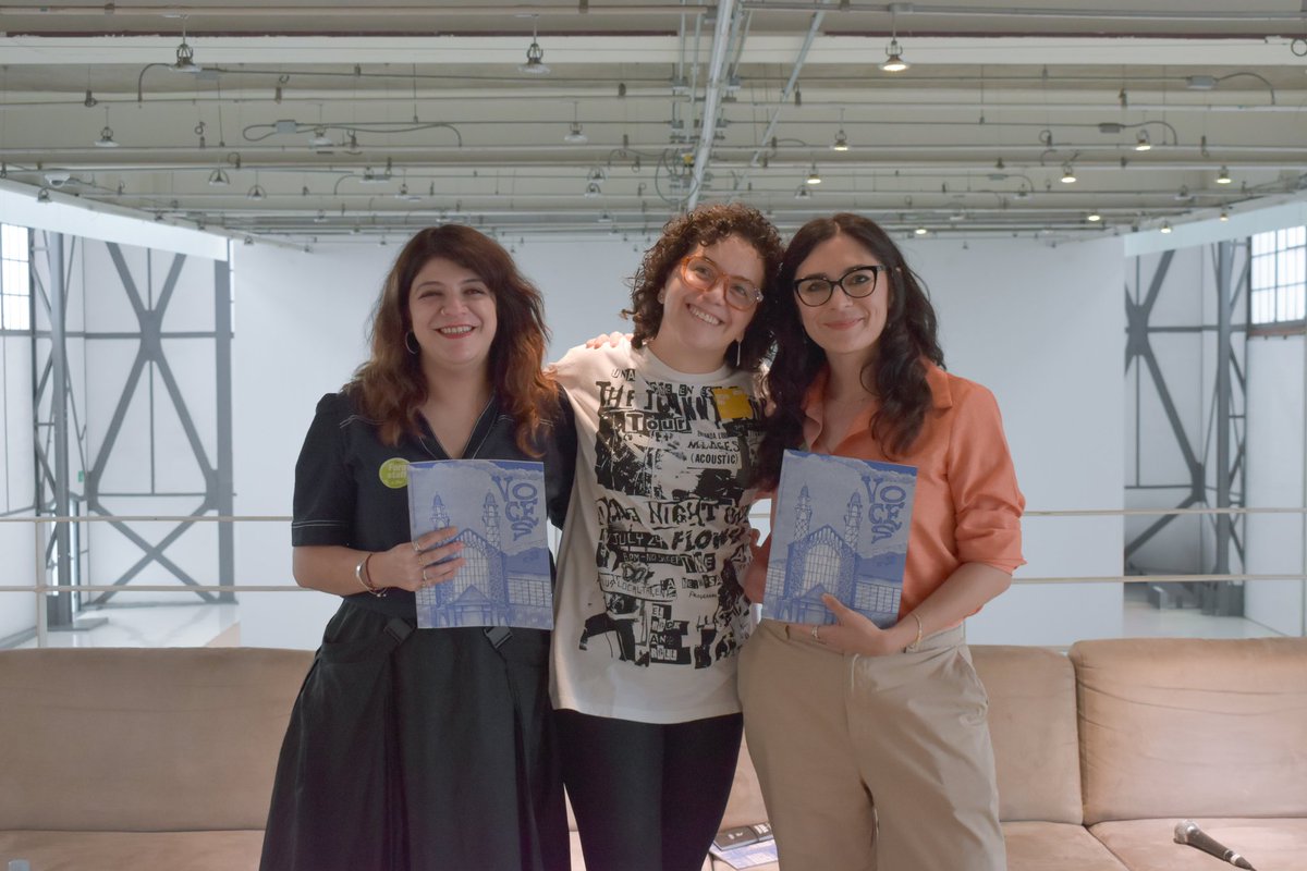 Presentamos la nueva etapa de 𝐕𝐎𝐂𝐄𝐒, una publicación que busca conectar las prácticas artísticas del museo con las personas que lo habitan, lo recorren y lo transforman día a día.