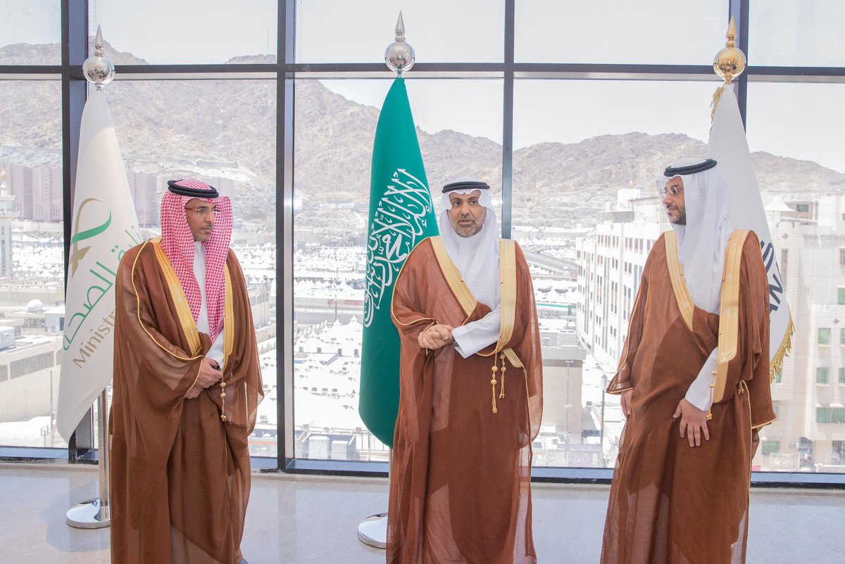 تكامل ودعم 🇸🇦

برعاية كريمة من سمو وزير الداخلية الأمير عبدالعزيز بن سعود بن نايف آل سعود -حفظه الله- تشرفنا بافتتاح مستشفى منى الطوارئ الجديد، وذلك بالشراكة مع الهيئة الملكية لمدينة مكة المكرمة والمشاعر المقدسة وشركة كدانة، ضمن جولة سموه للاطلاع على جاهزية المنظومة الصحية لموسم
