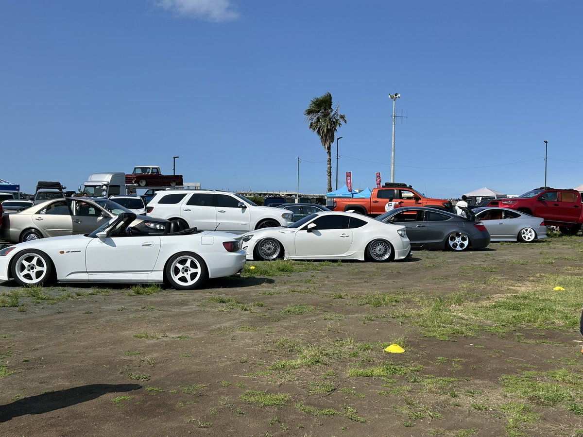 Naru6517's tweet image. Cross FIVE 静岡🇺🇸
搬入完了(*`･ω･)ゞ
いい天気すぎて最高❤️‍🔥
今日は2台で搬入
 #Crossfive