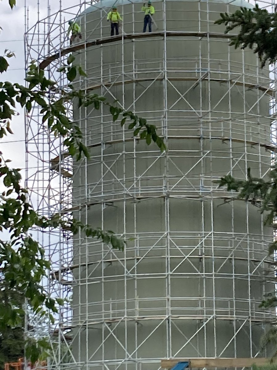 Phlynx 💙🚦 (@phlynx_fur) on Twitter photo They’re doing something to the water tower :0 They’re doing something to the water tower :0