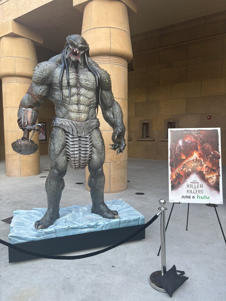 Check out Gunnar! The Viking Predator Warrior from Predator: Killer of Killers. #Predator #PredatorKillerOfKillers