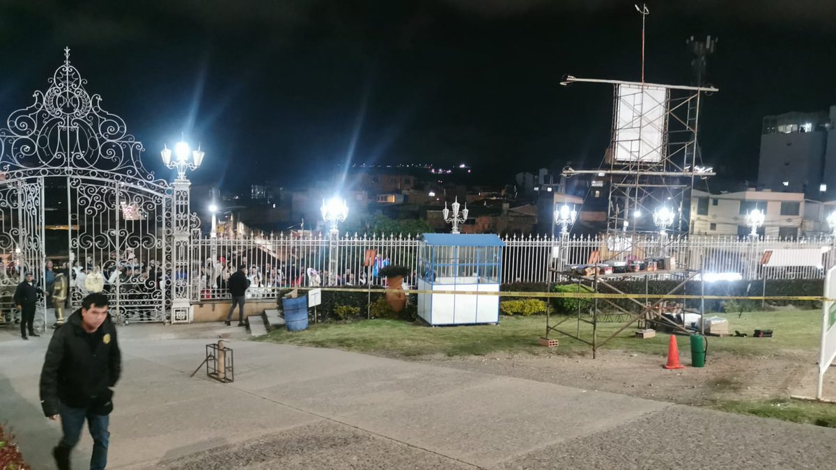 🚨 ¡ATENCIÓN TODOS! 🚨
Inspección estricta para la víspera de la Fiesta de la Virgen del Milagro

El CMGRD, los Centros de Socorro y la Policía Nacional están más alertas que nunca para protegerte.

📞 Policía Nacional: 123
📞 Bomberos de Tunja: 119
📞 CMGRD: 320 240 6919